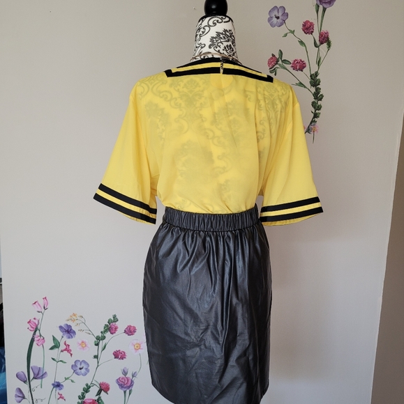 Yellow square neck chagall shirt - Picture 2 of 11